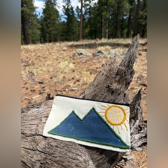 Hand crafted Embroidered pouch with mountain scene - Picture 1 of 2